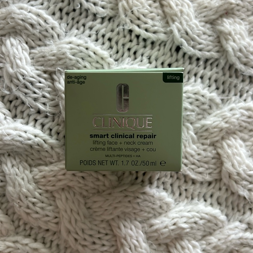 Clinique Smart Clinical Repair
